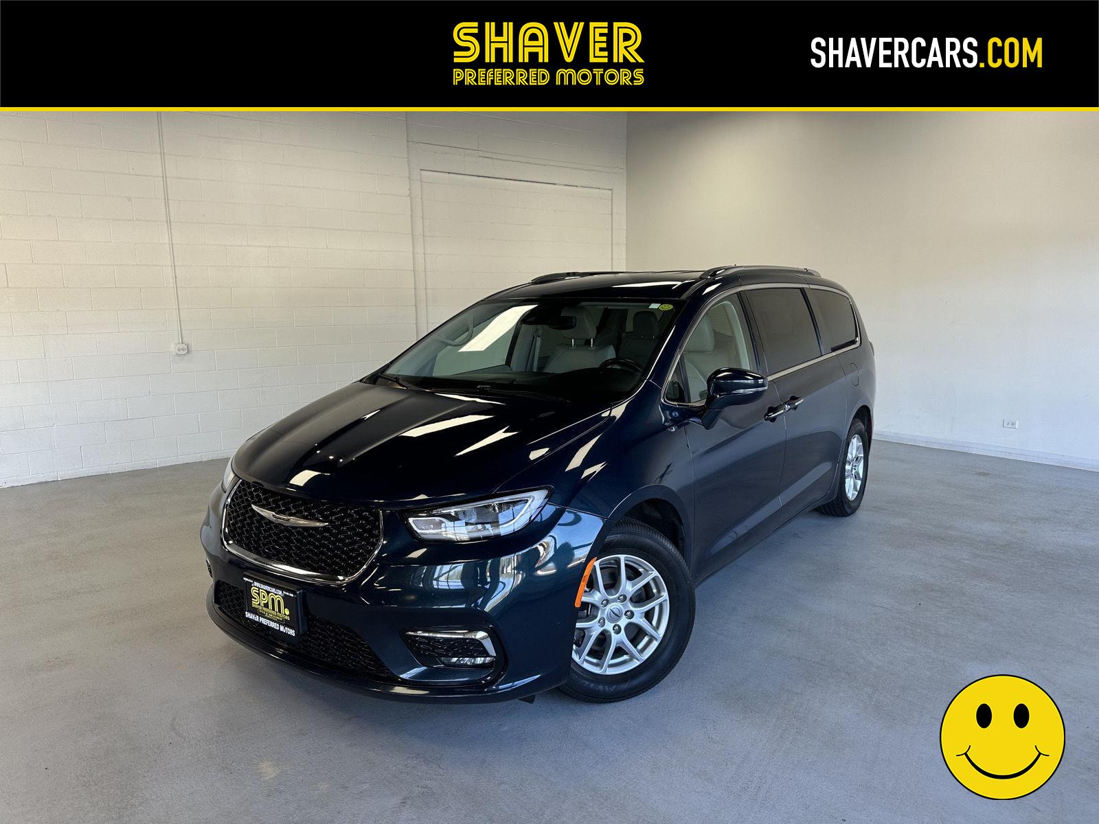 2021 Chrysler Pacifica Touring L's photo
