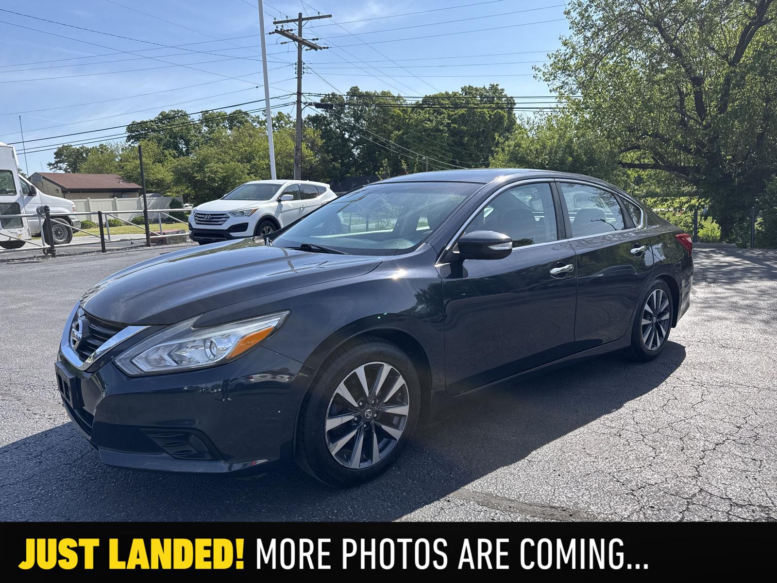 2016 Nissan Altima 2.5 SV's photo