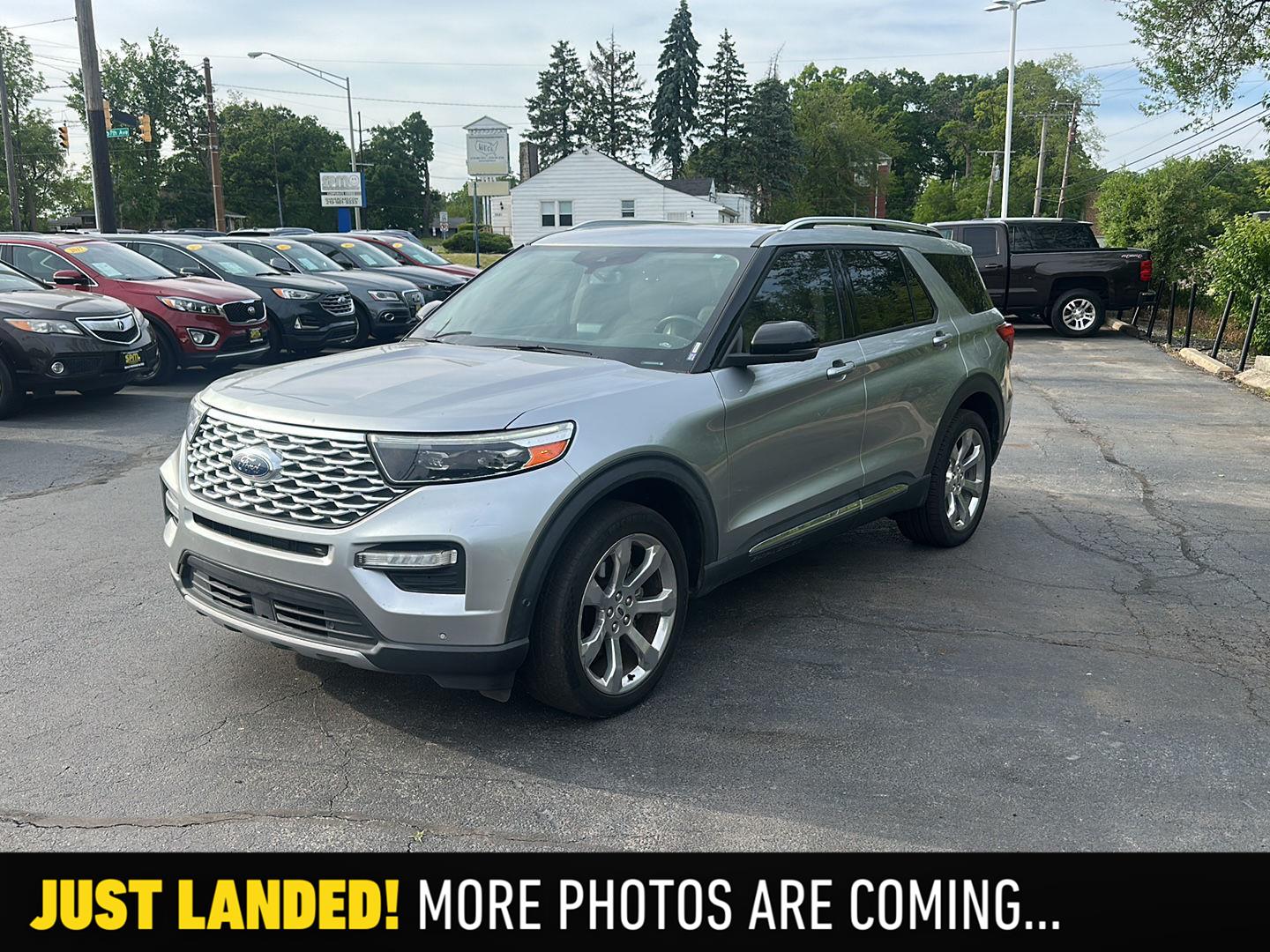 2020 Ford Explorer Platinum 4WD's photo