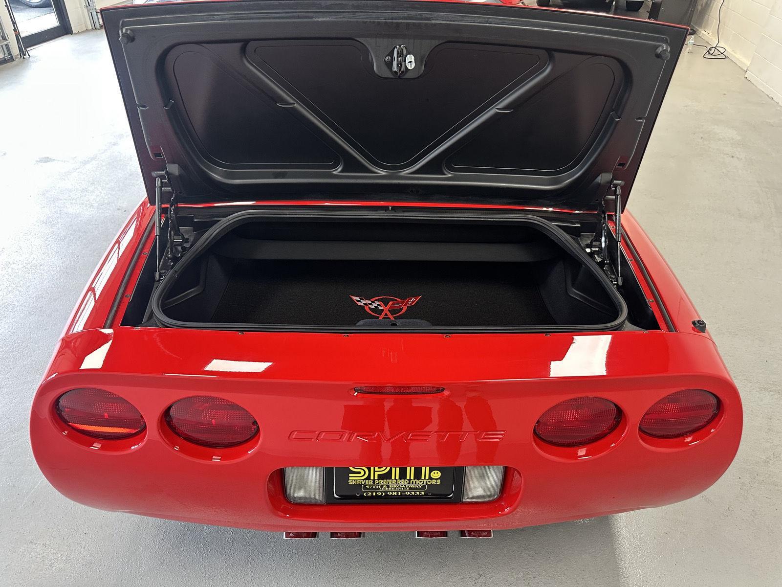 2002 Chevrolet Corvette Base - Photo 8