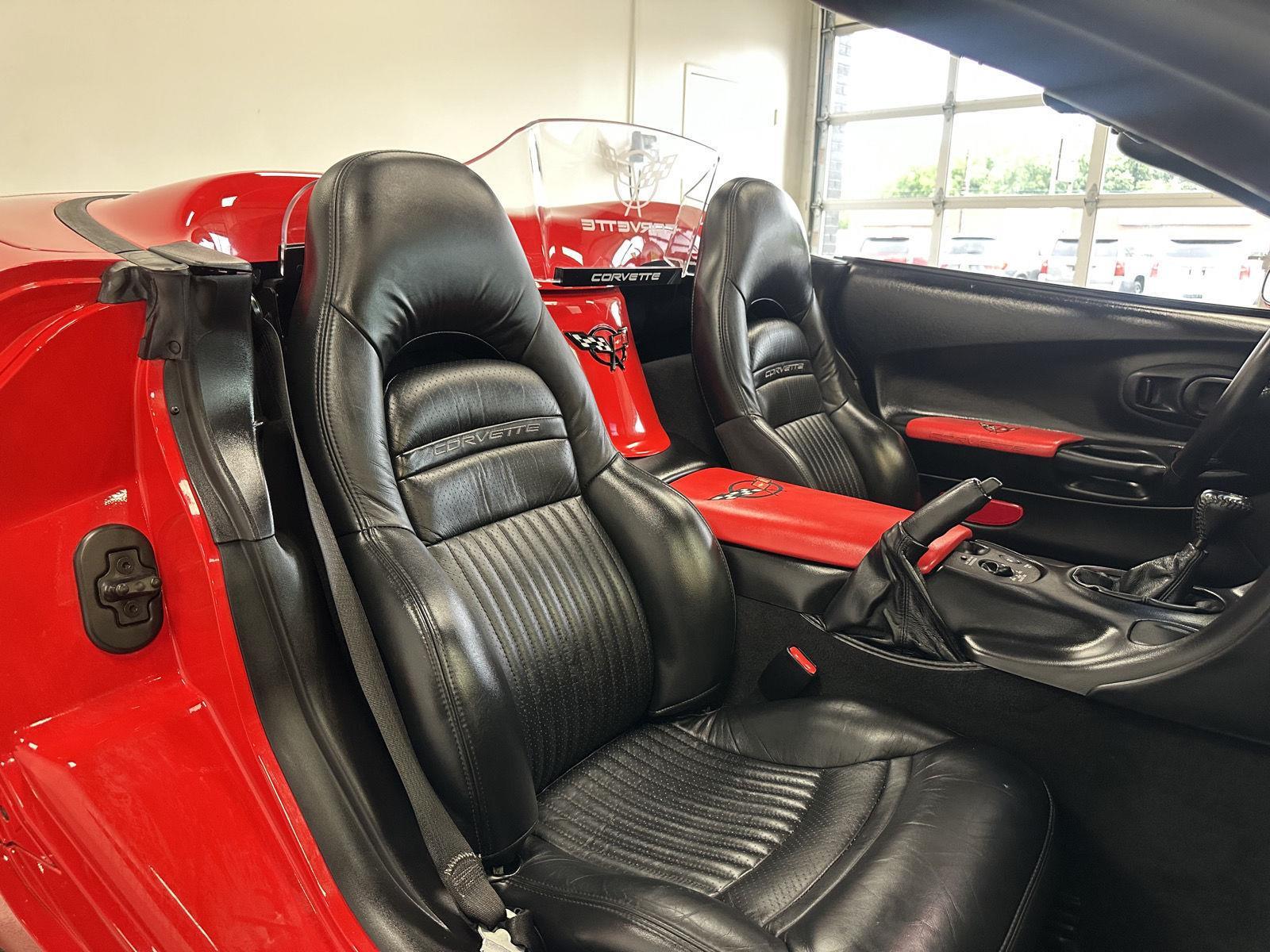 2002 Chevrolet Corvette Base - Photo 10