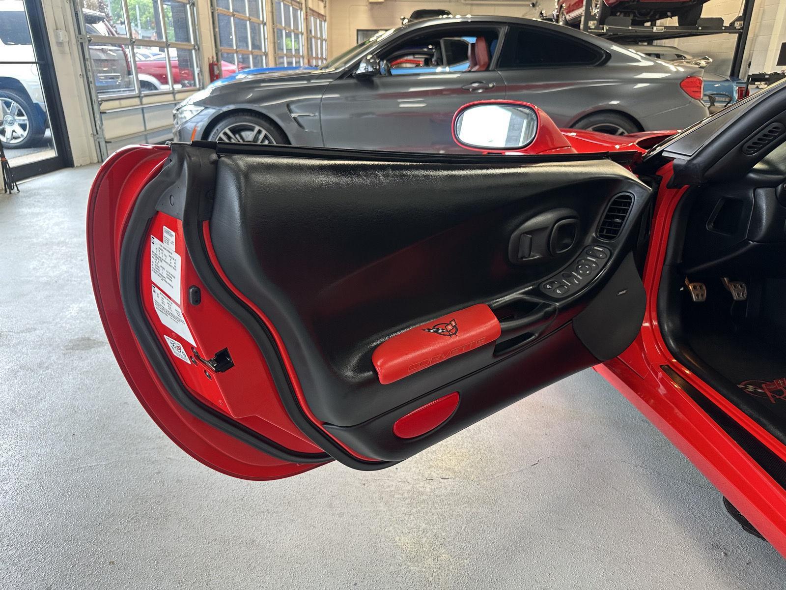2002 Chevrolet Corvette Base - Photo 14