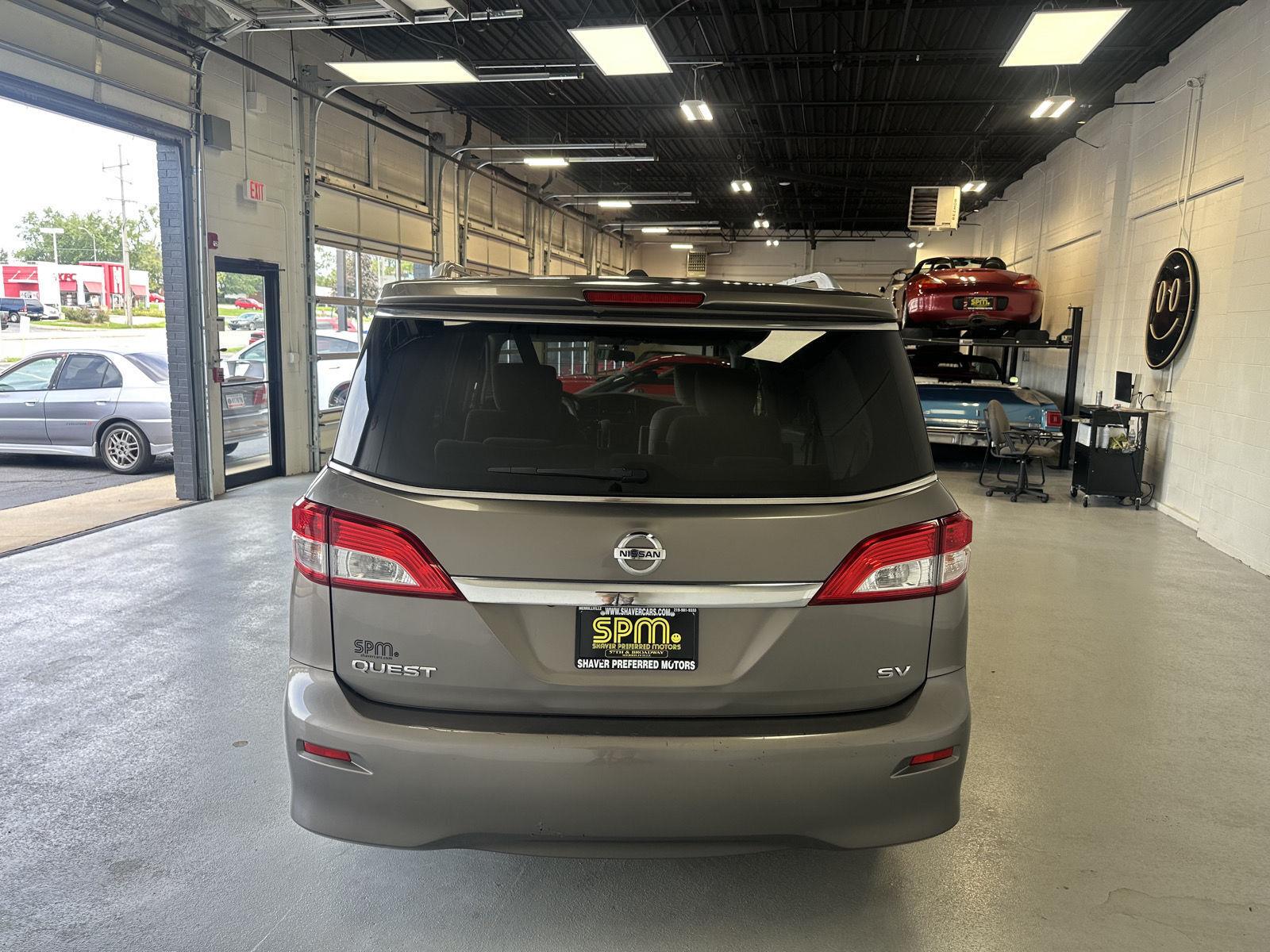 2016 Nissan Quest 4