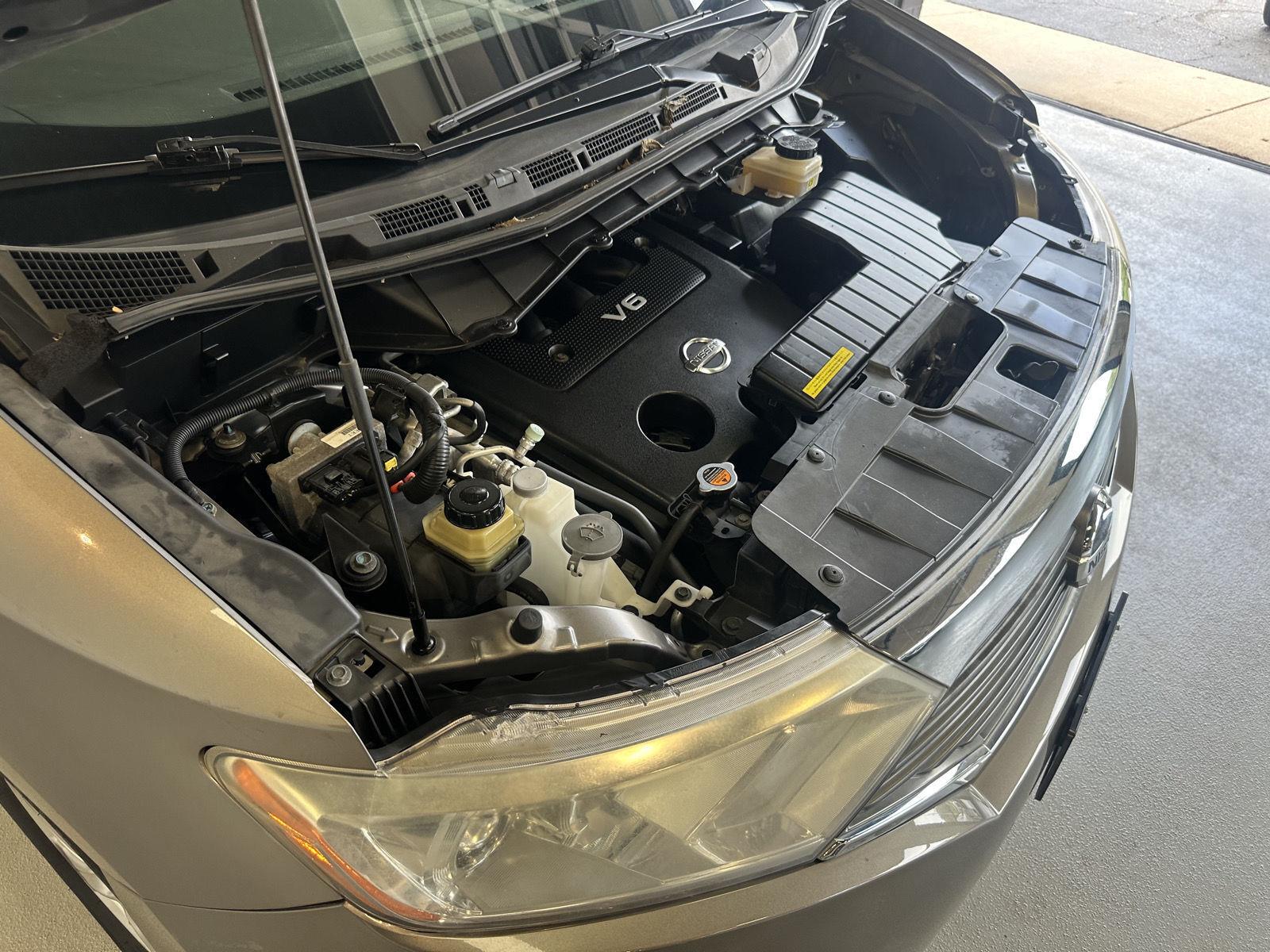 2016 Nissan Quest 10