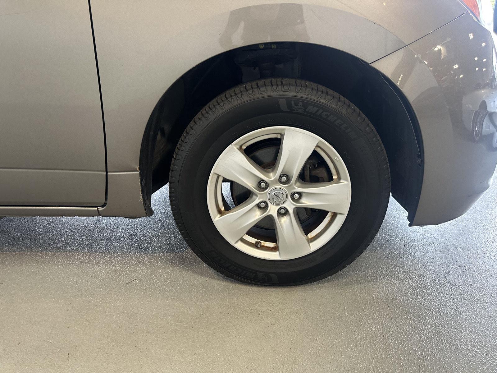 2016 Nissan Quest 16