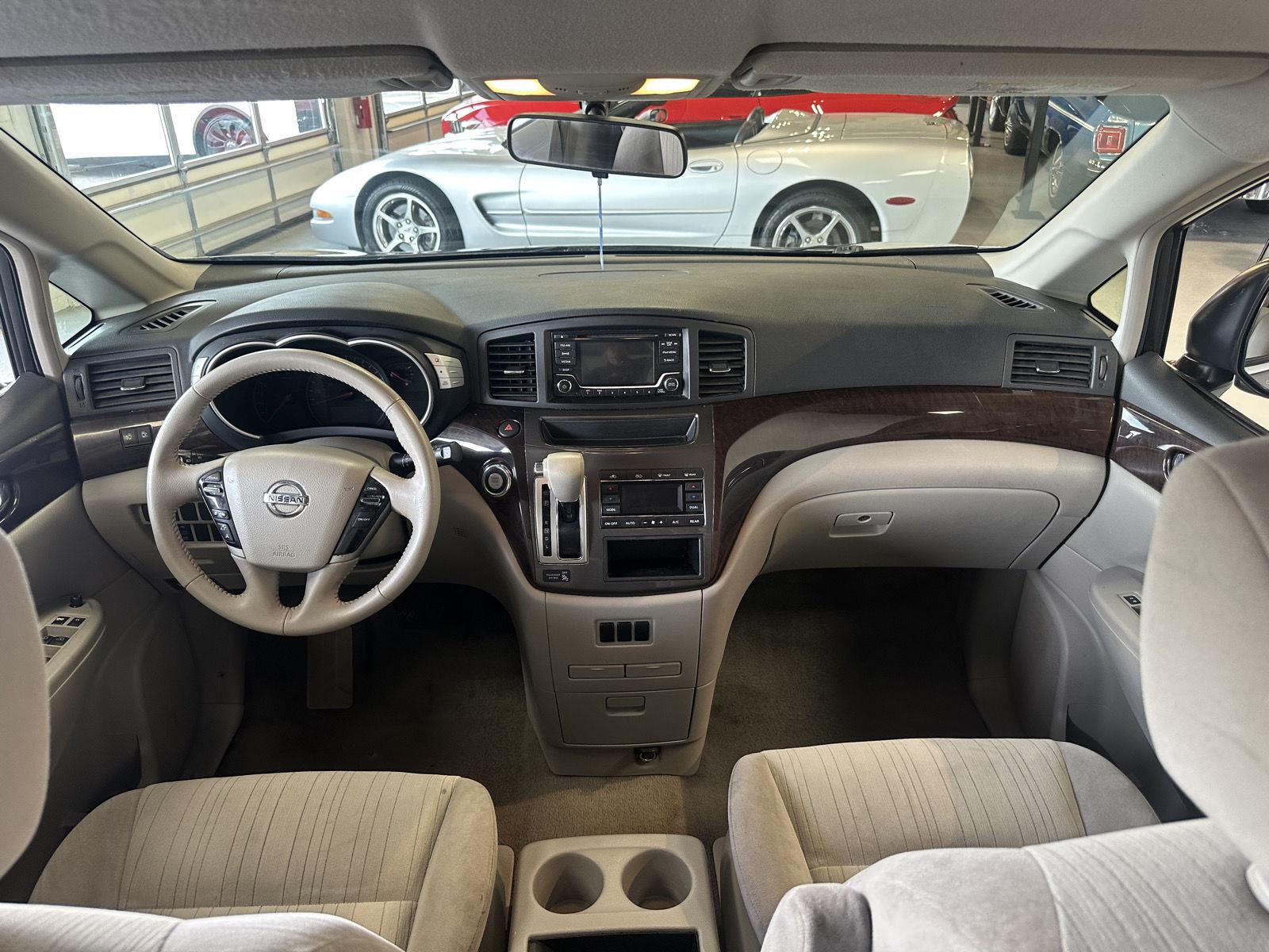 2016 Nissan Quest 30