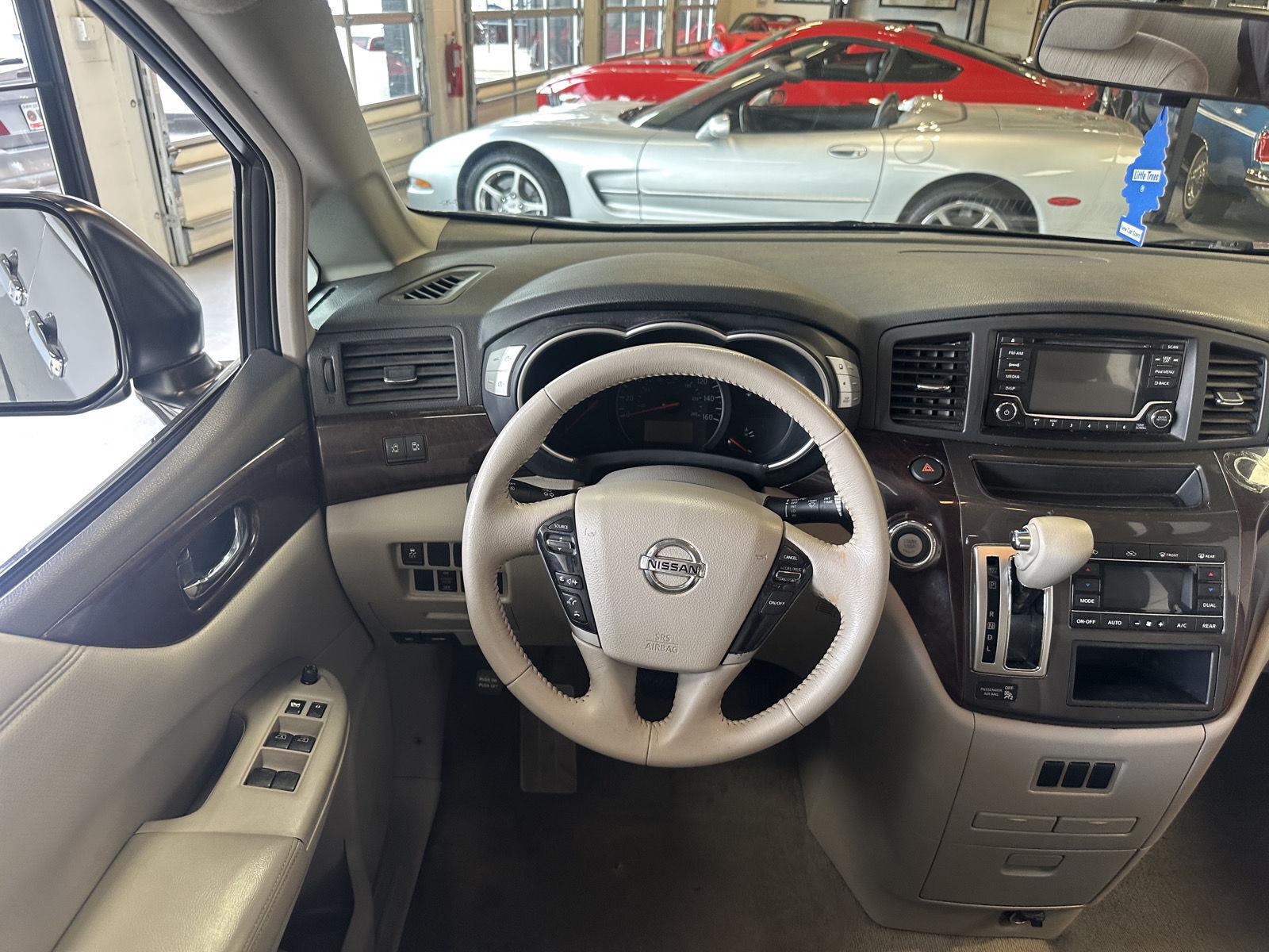 2016 Nissan Quest 31