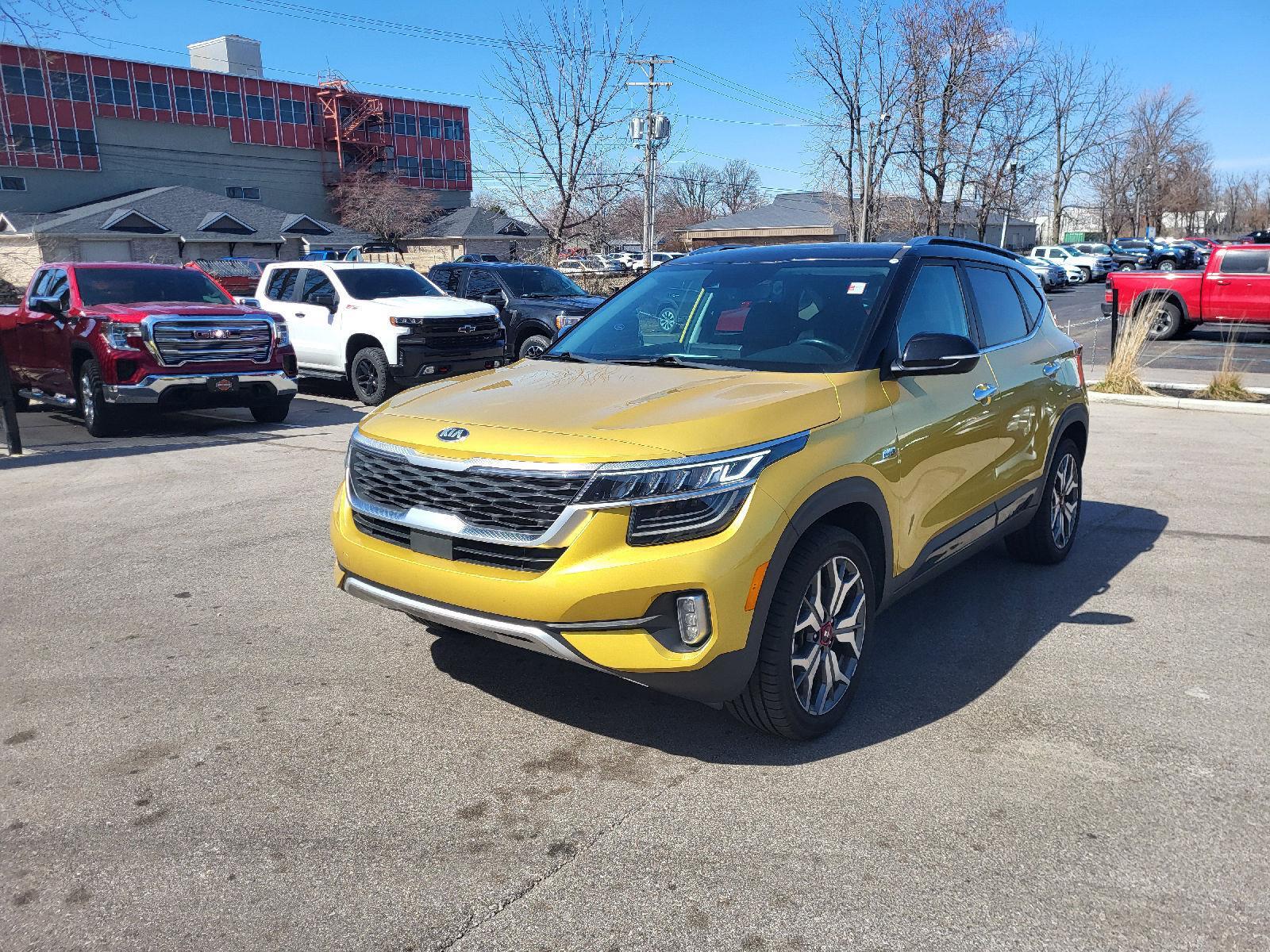 View vehicle photo 7