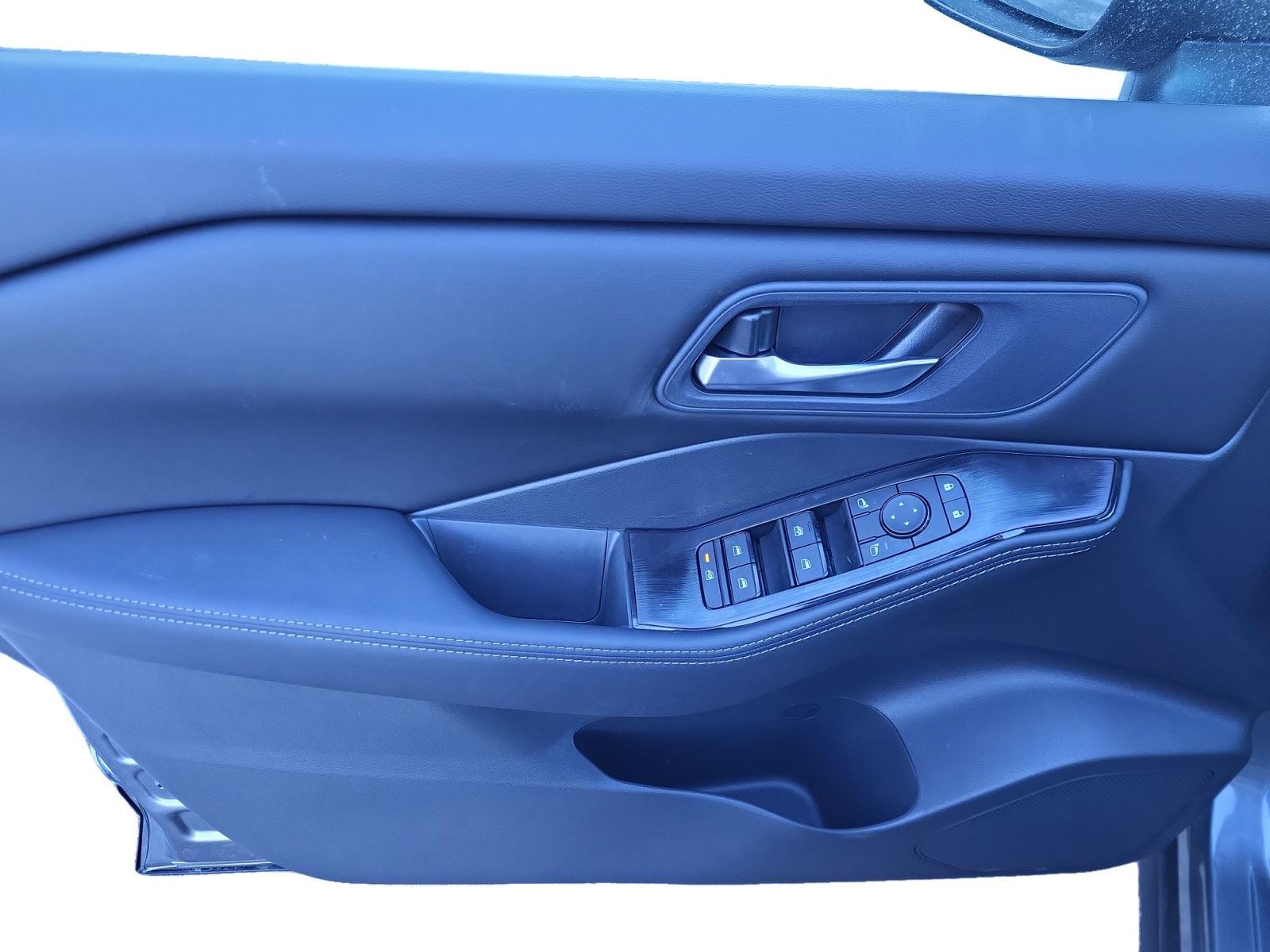 2026 Nissan Rogue SV - Photo 9