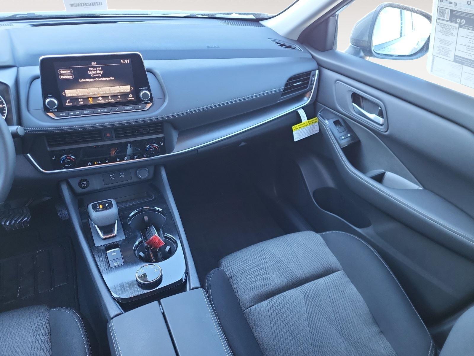 2026 Nissan Rogue SV - Photo 12