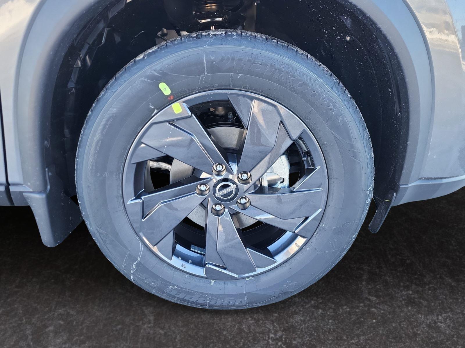 2026 Nissan Rogue SV - Photo 29
