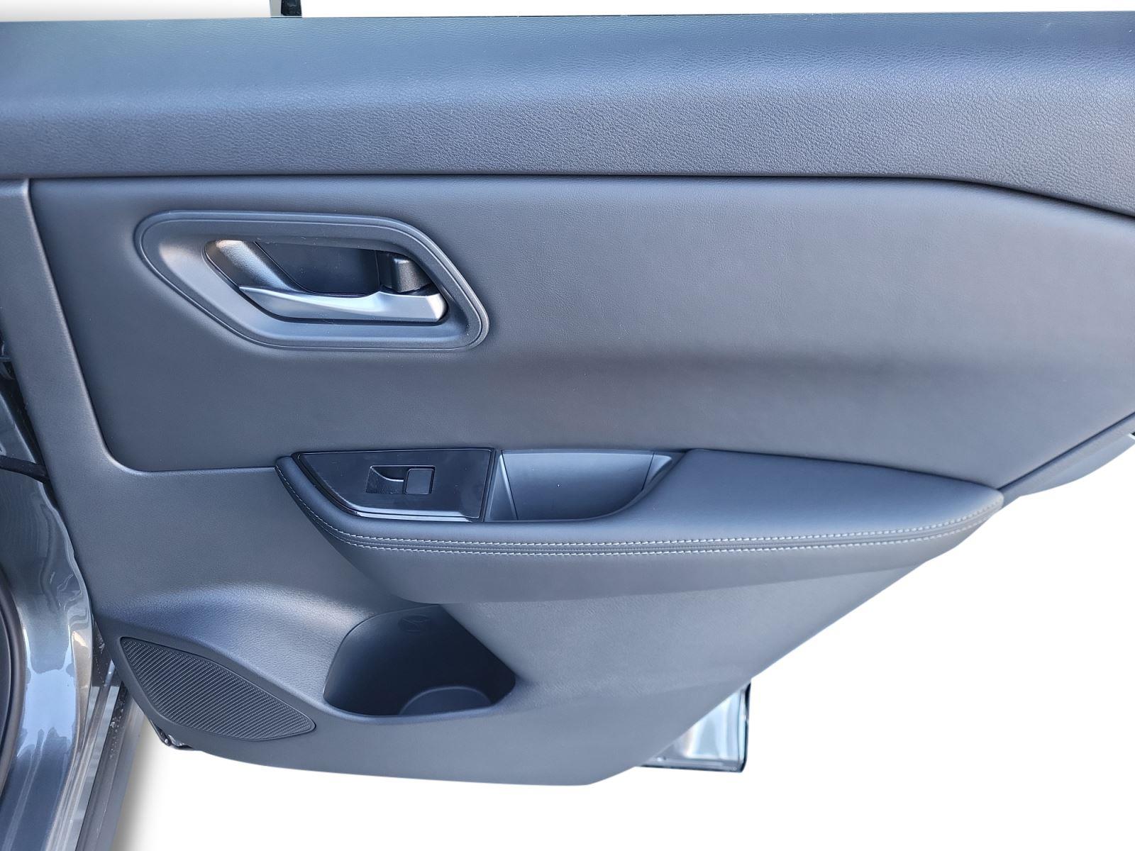 2026 Nissan Rogue SV - Photo 23