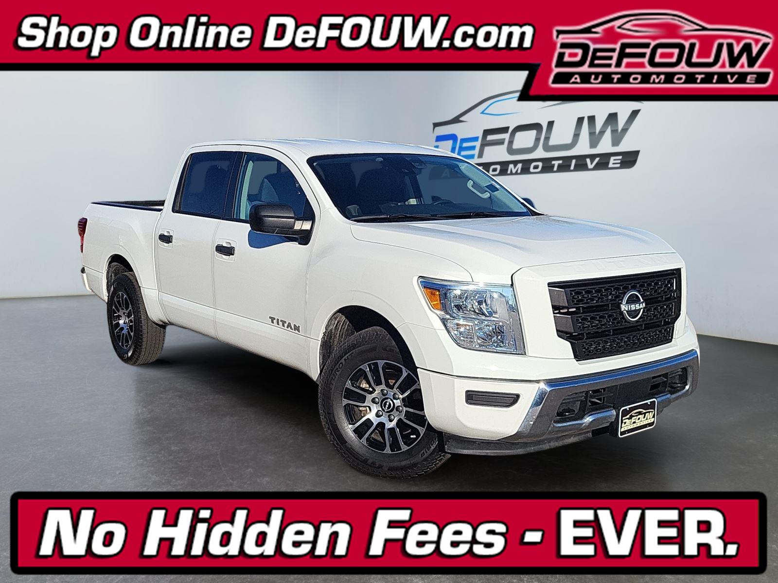 2023 Nissan Titan SV Crew Cab 4WD