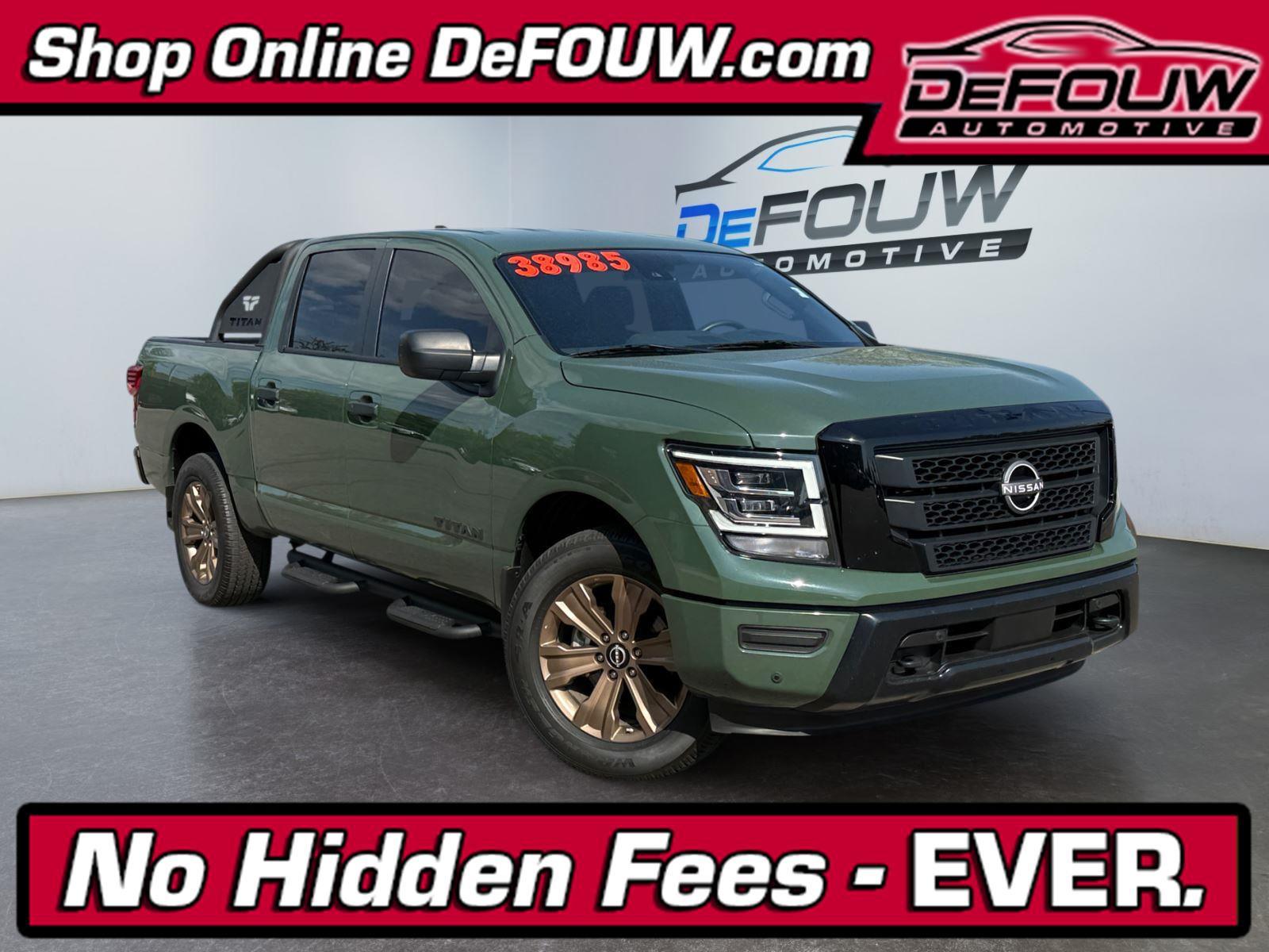 2024 Nissan Titan SV Crew Cab 4WD