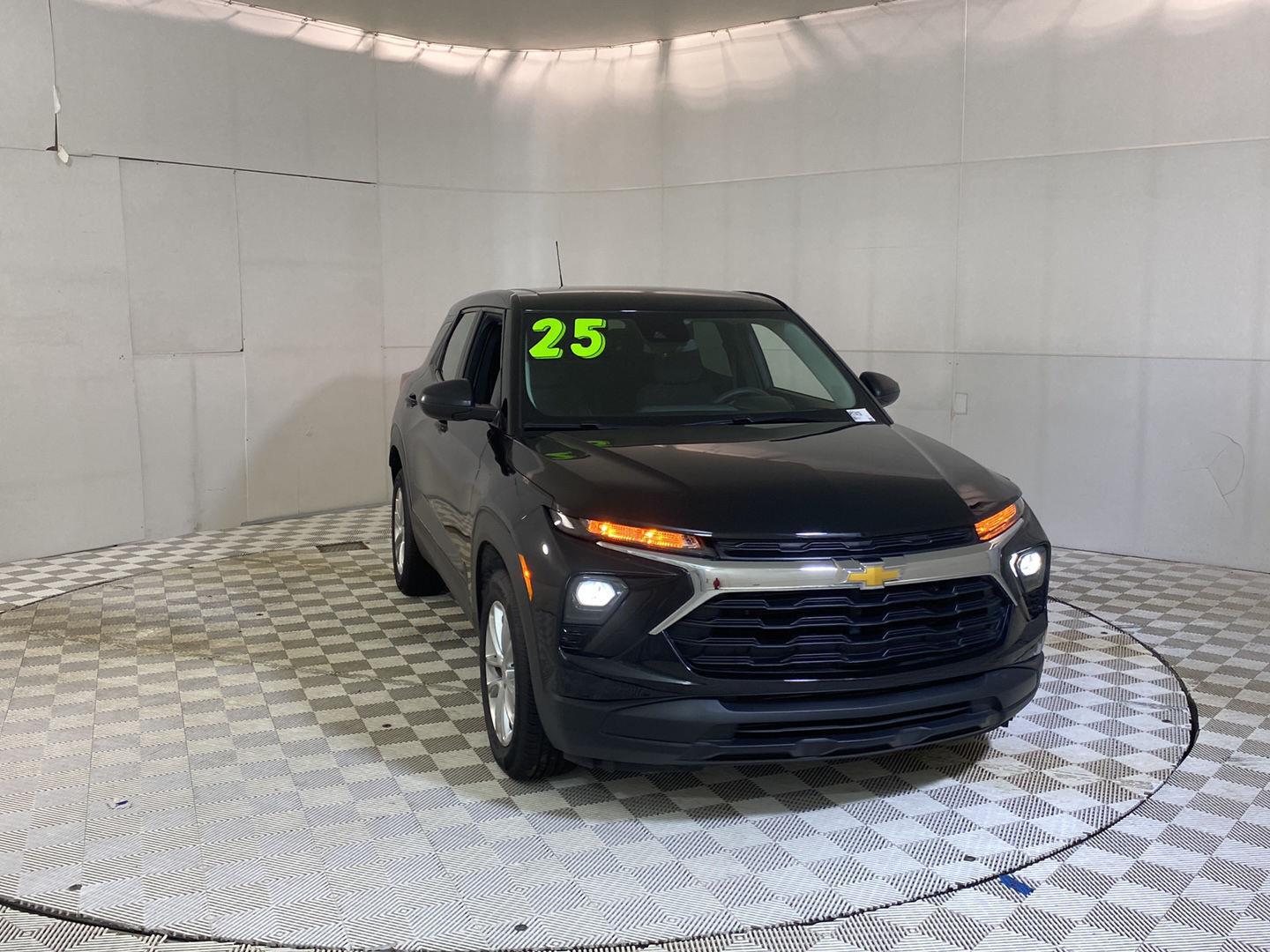 Mosaic Black Metallic 2025 Chevrolet Trailblazer SUV / Crossover Front-Wheel Drive Continuously Variable Transmission
