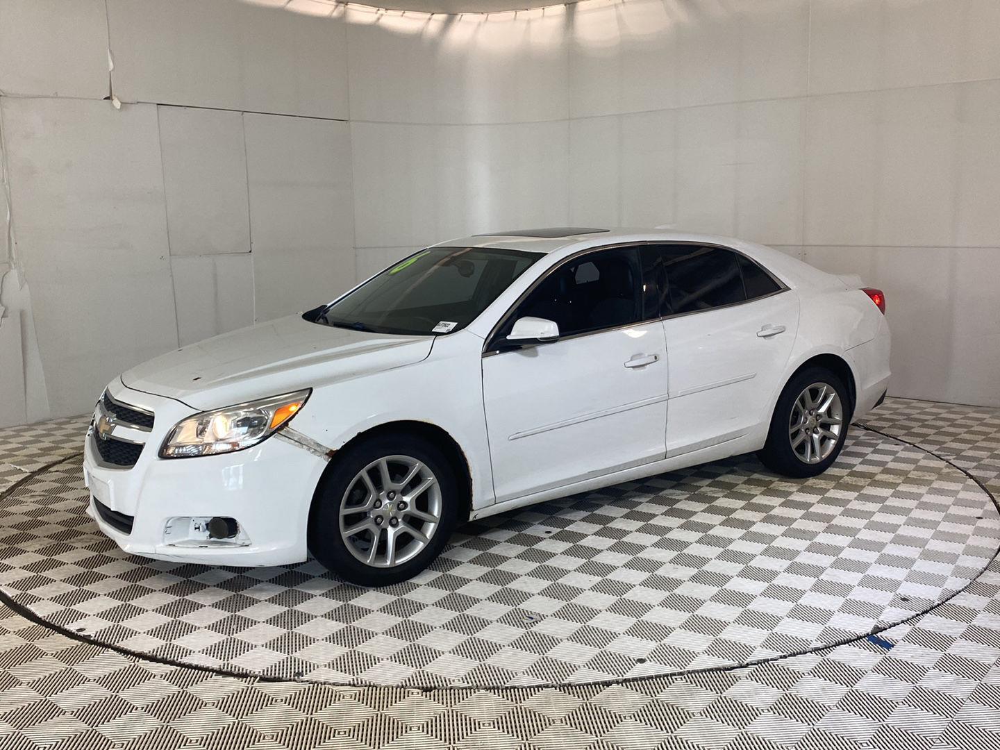 View vehicle photo 4