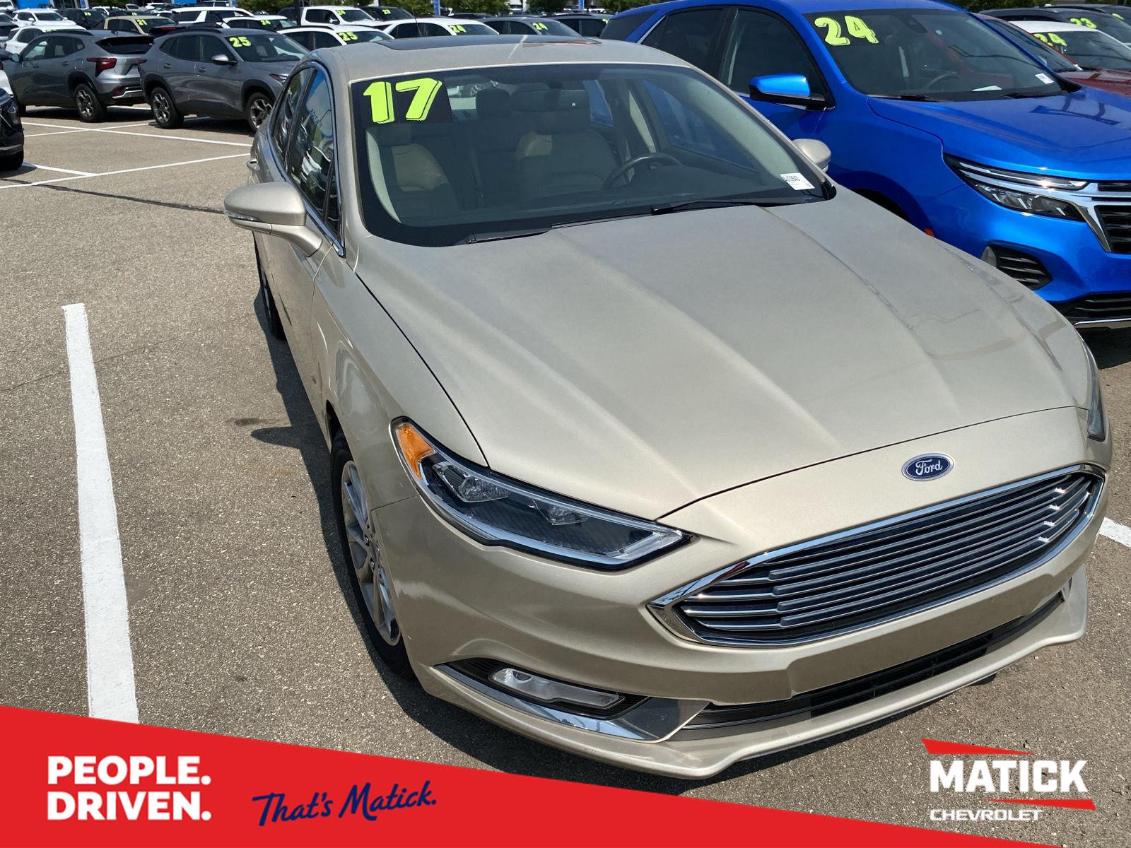 White Gold 2017 Ford Fusion Sedan Front-Wheel Drive 6-Speed Automatic