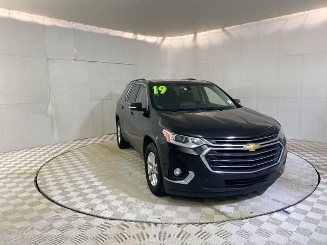 Mosaic Black Metallic 2019 Chevrolet Traverse SUV / Crossover Front-Wheel Drive 9-Speed Automatic