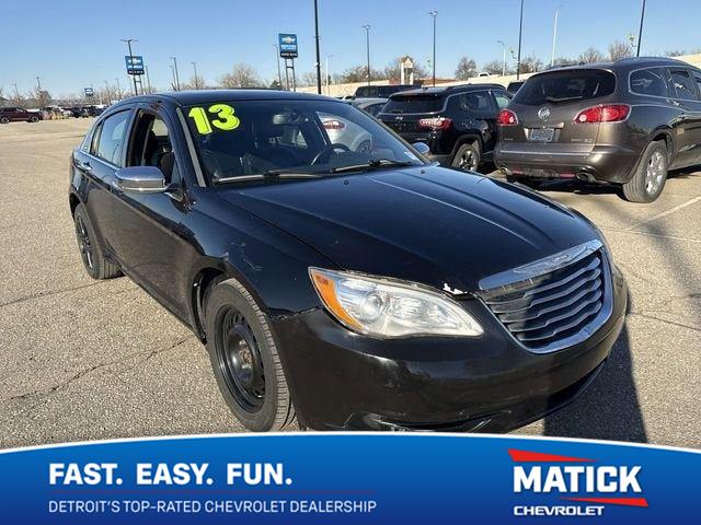 2013 Chrysler 200 Limited Sedan FWD