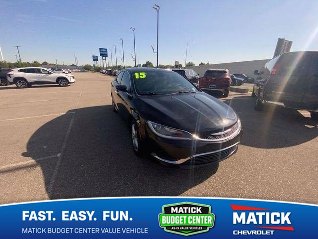 Black Clearcoat 2015 Chrysler 200 Sedan Front-Wheel Drive 9-Speed Automatic