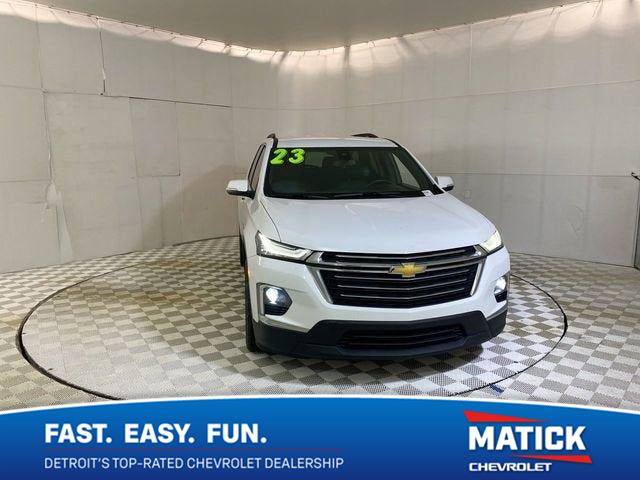 Summit White 2023 Chevrolet Traverse SUV / Crossover Four-Wheel Drive 9-Speed Automatic