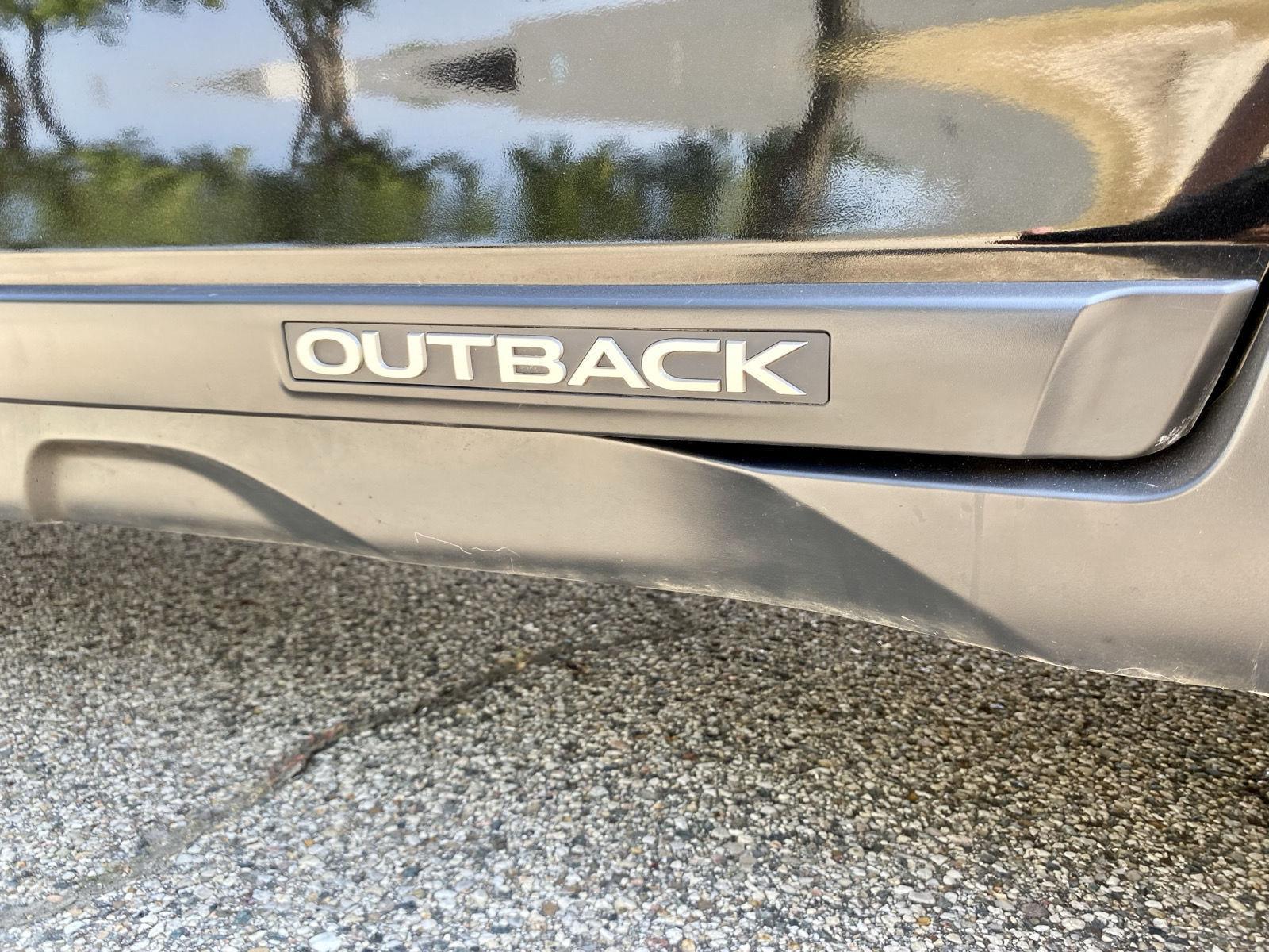 2017 Subaru Outback Limited photo 33