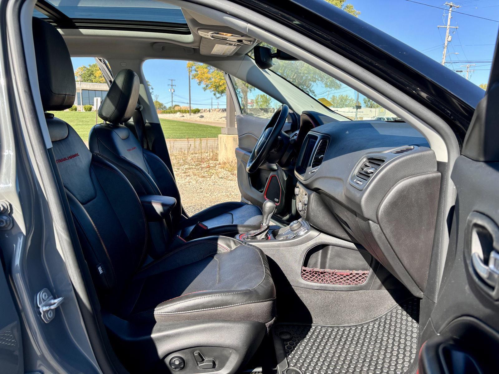 2021 Jeep Compass Trailhawk photo 2