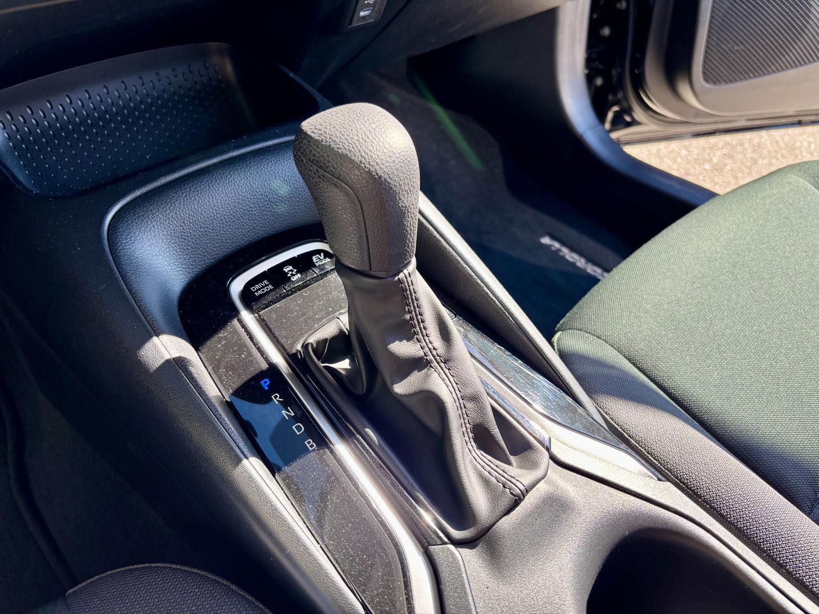 2025 Toyota Corolla Hybrid LE photo 5