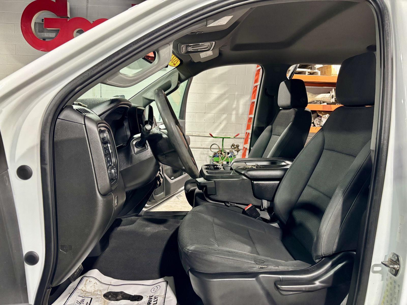 2021 Chevrolet Silverado 2500HD Custom's photo