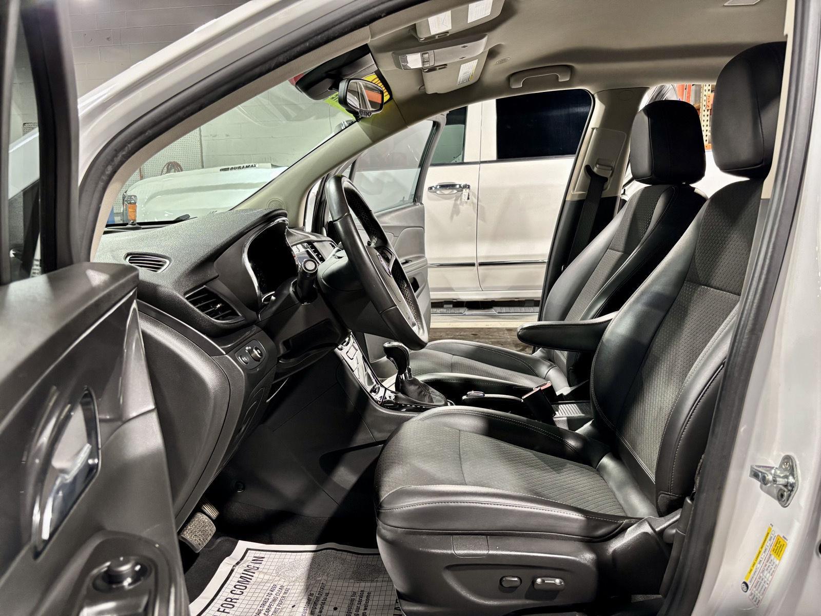 2022 Buick Encore Preferred's photo