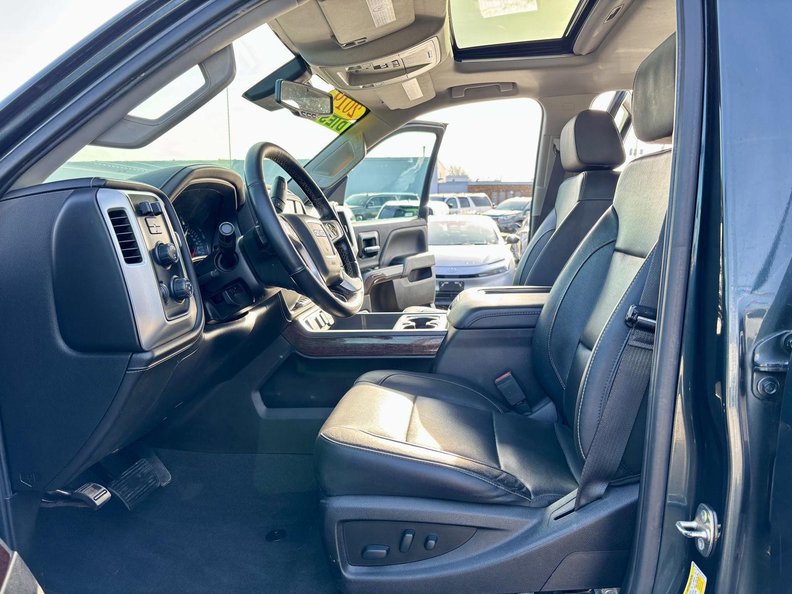 2019 GMC Sierra 2500HD SLT's photo