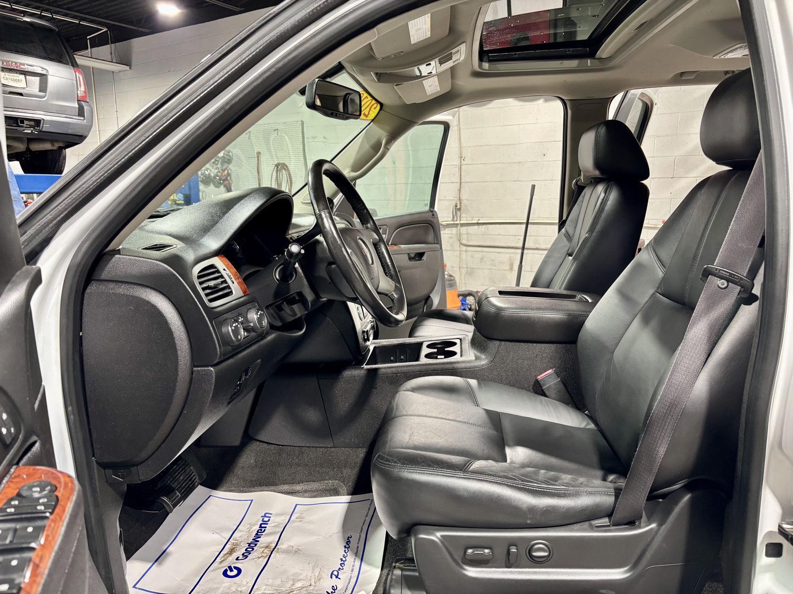 2012 GMC Yukon SLT's photo