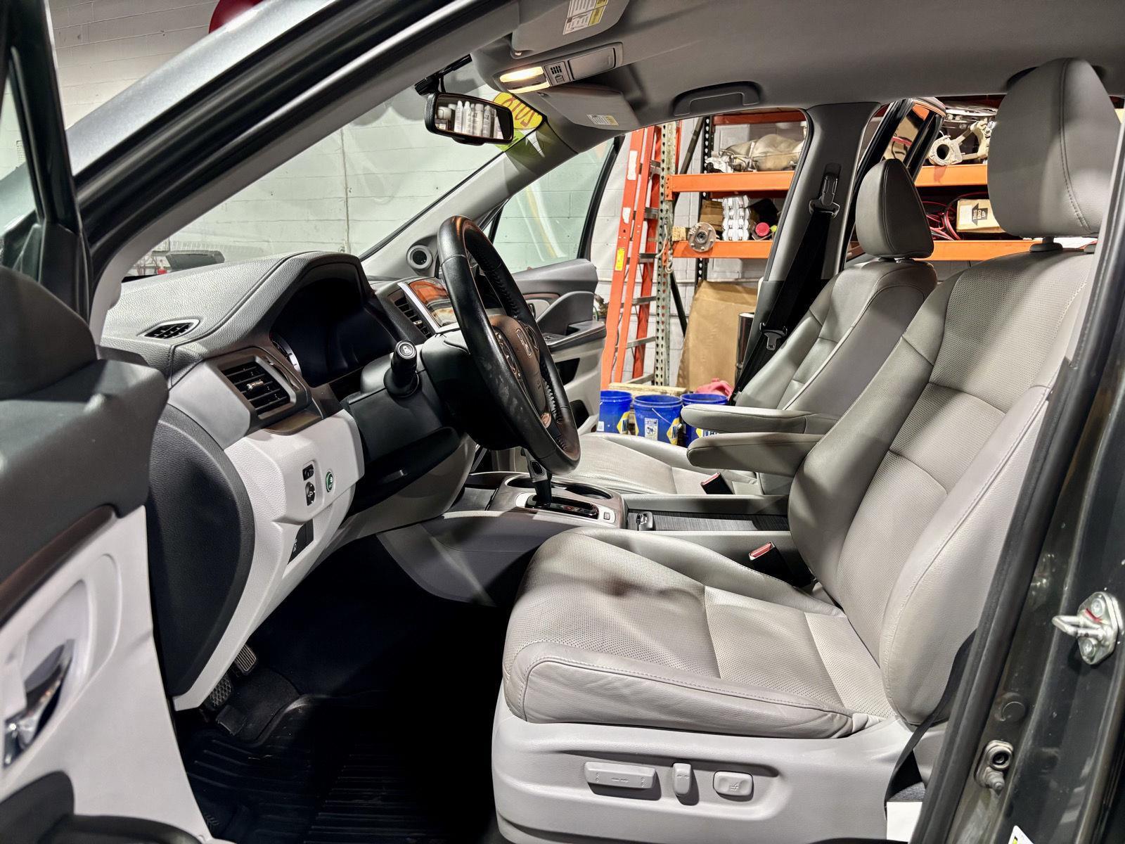 2018 Honda Ridgeline RTL-T's photo