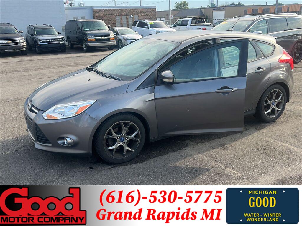 Gray 2013 Ford Focus Hatchback Front-Wheel Drive 5-Speed Manual