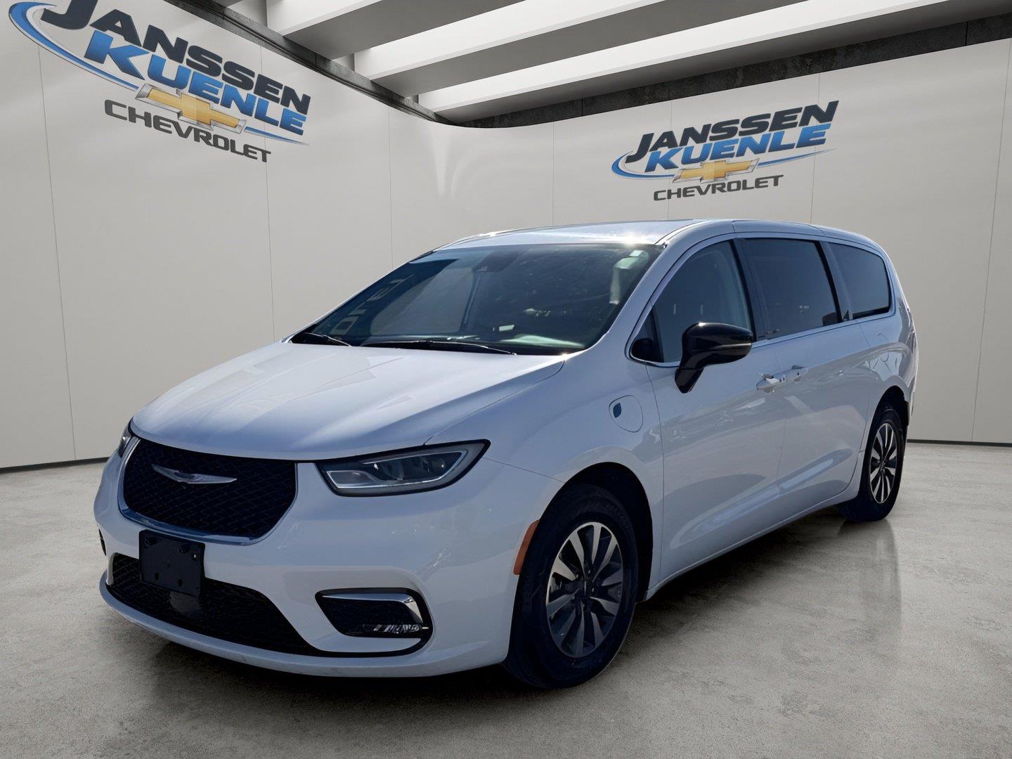 Bright White Clearcoat 2024 Chrysler Pacifica Hybrid Minivan Front-Wheel Drive Automatic