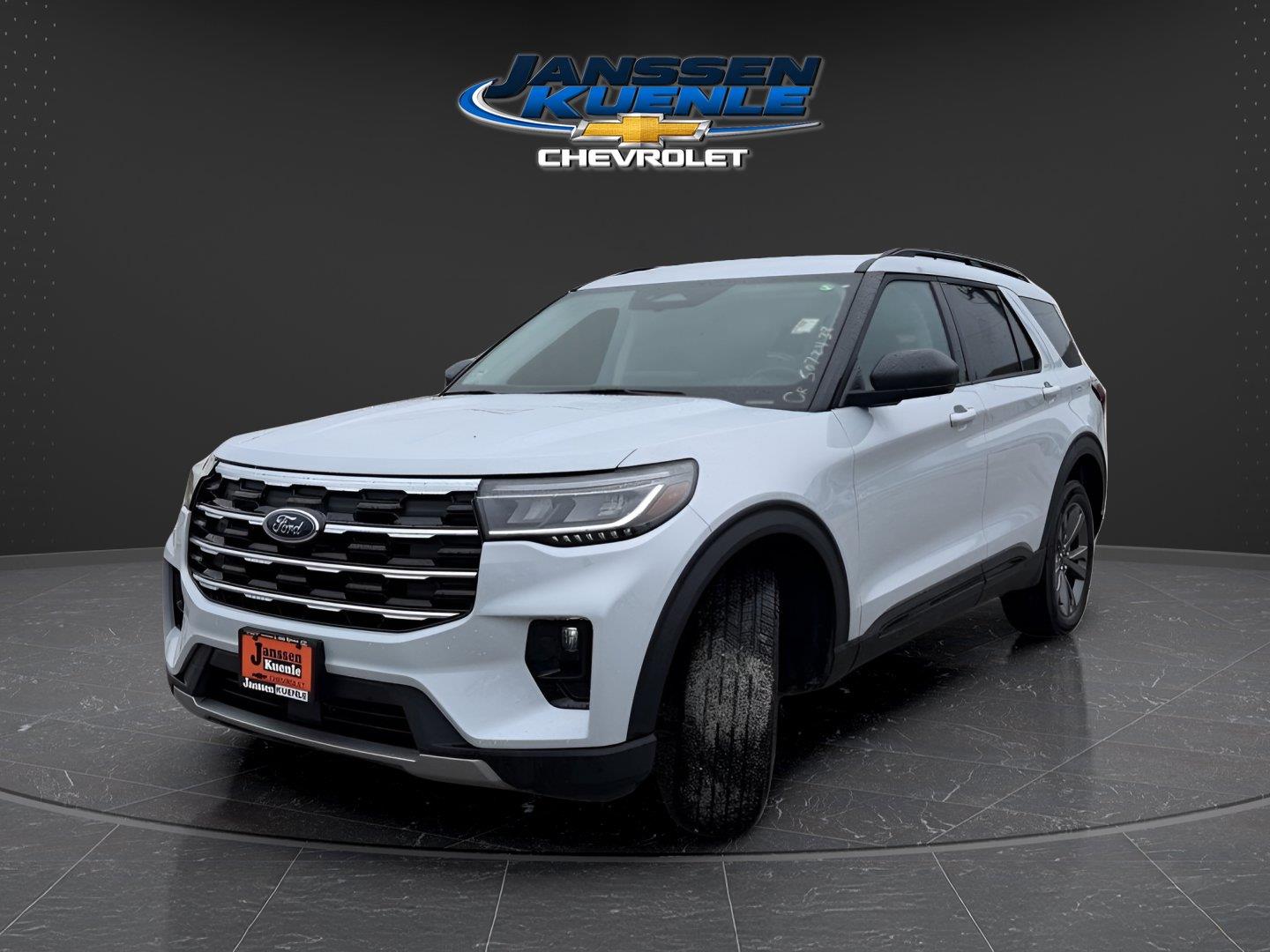 Space White 2026 Ford Explorer SUV / Crossover All-Wheel Drive Automatic