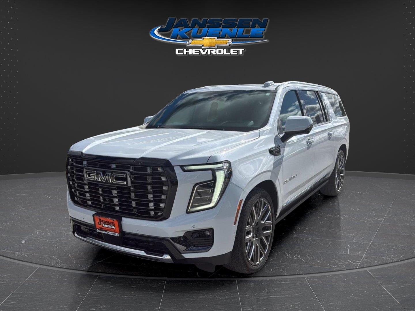 Glacier White Tricoat 2026 GMC Yukon XL SUV / Crossover Four-Wheel Drive Automatic