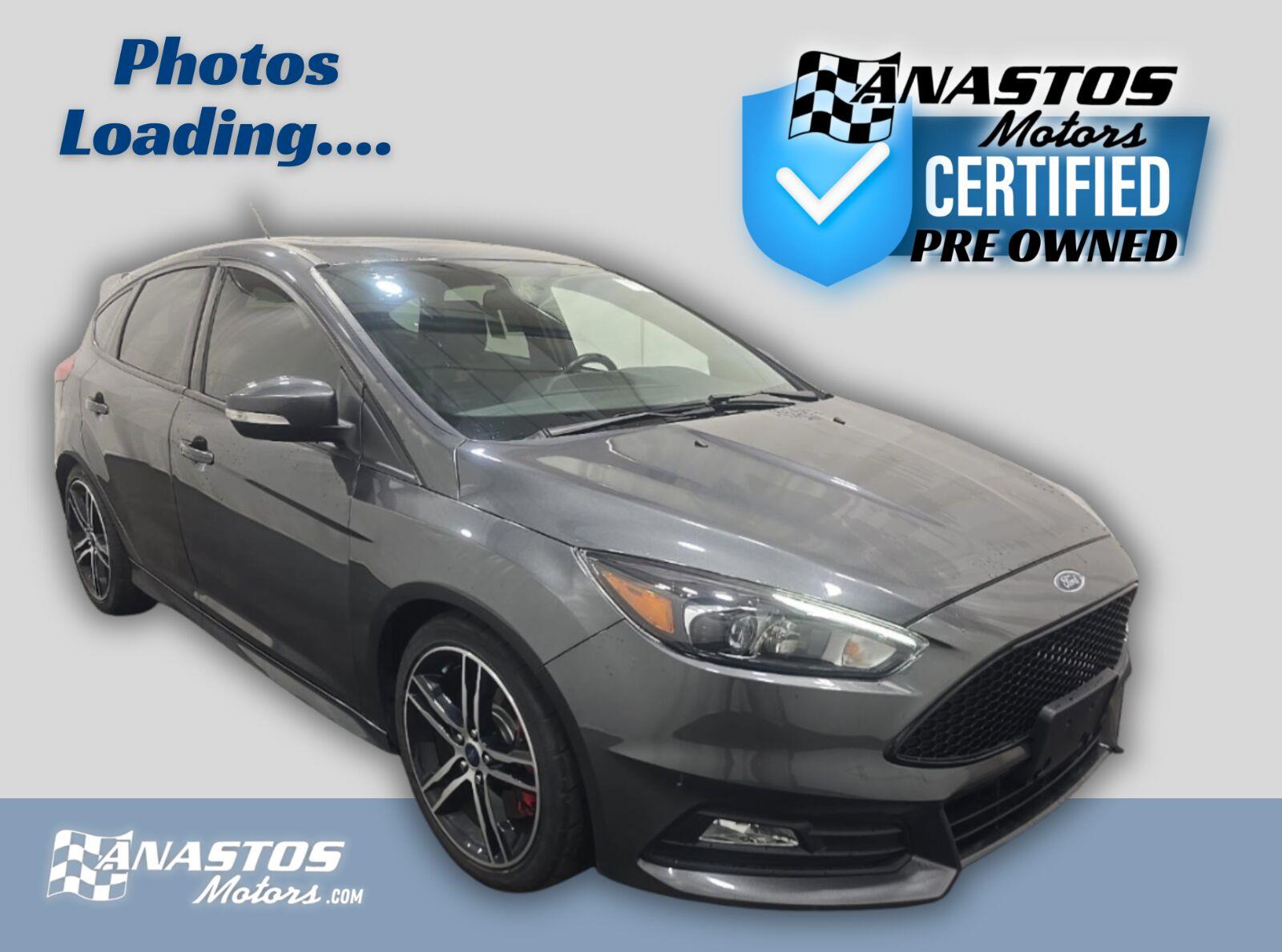 Gray (Magnetic Metallic) 2017 Ford Focus Hatchback Front-Wheel Drive 6-Speed Manual