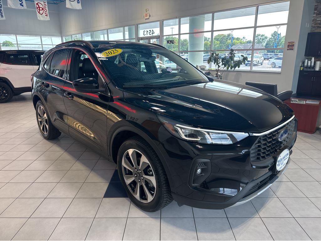 Agate Black Metallic 2025 Ford Escape SUV / Crossover All-Wheel Drive Continuously Variable Transmission