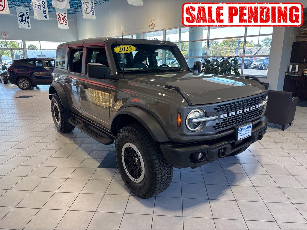 Marsh Gray 2025 Ford Bronco SUV / Crossover Four-Wheel Drive 7-Speed Manual