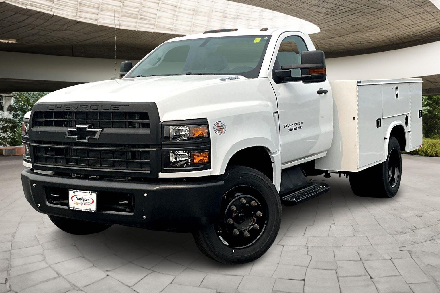 2023 Chevrolet Silverado Base's photo