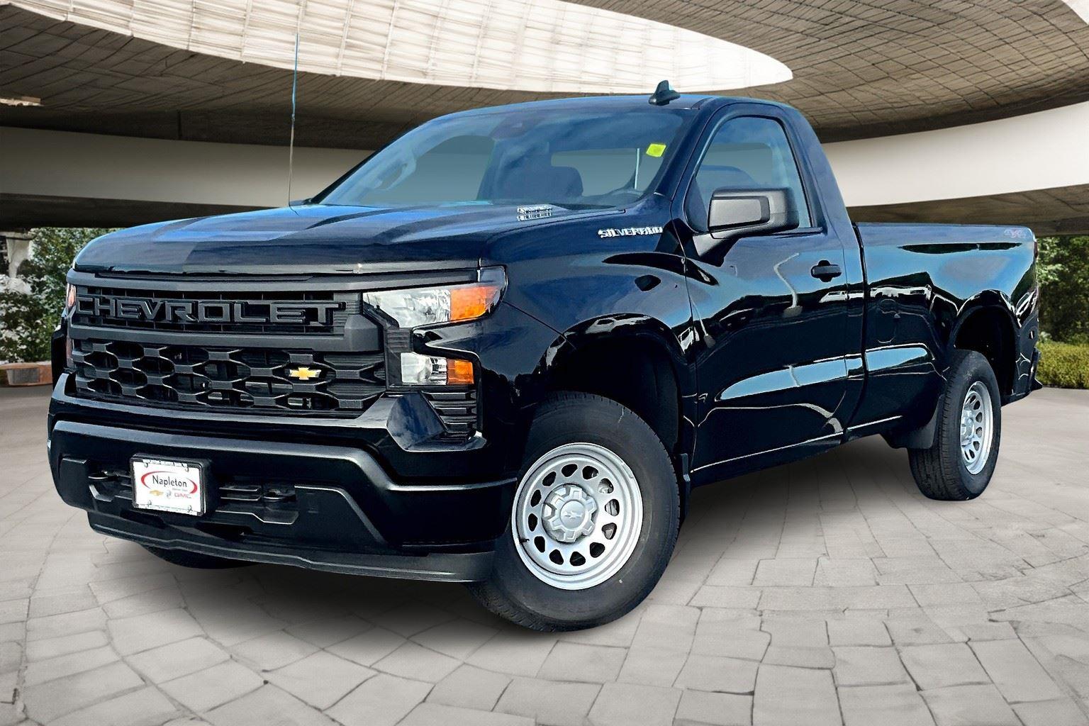 2026 Chevrolet Silverado Base's photo