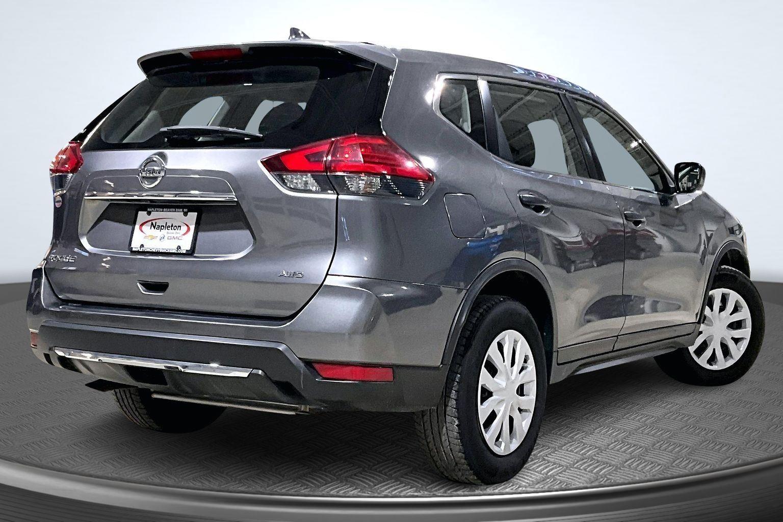 Used 2017 Nissan Rogue S with VIN JN8AT2MV7HW022796 for sale in Beaver Dam, WI