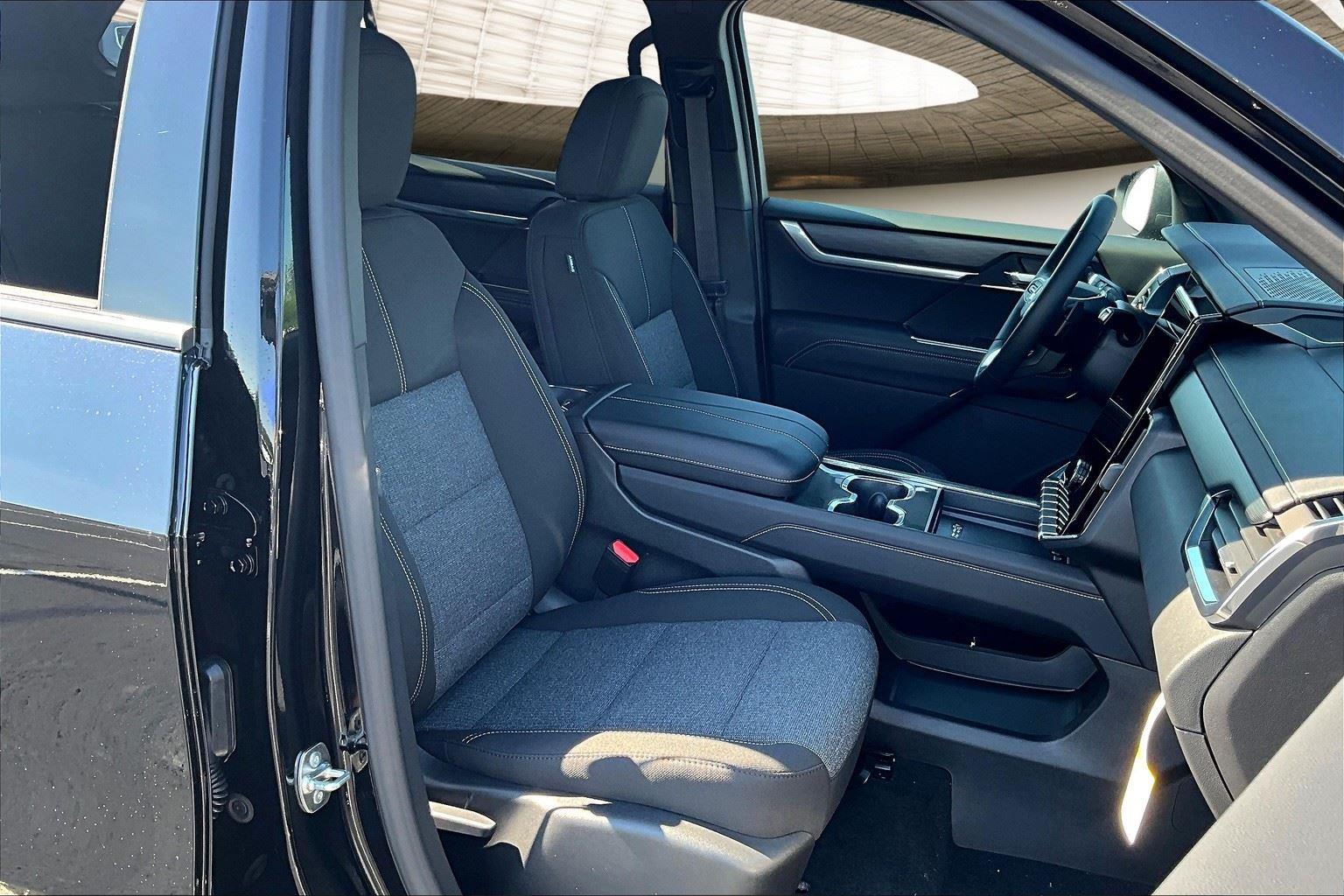 2025 GMC Acadia Elevation - Photo 10