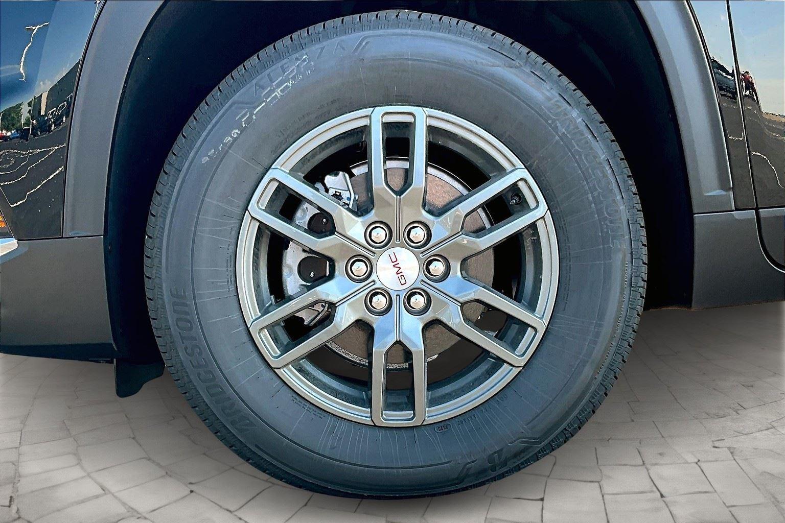 2025 GMC Acadia Elevation - Photo 12