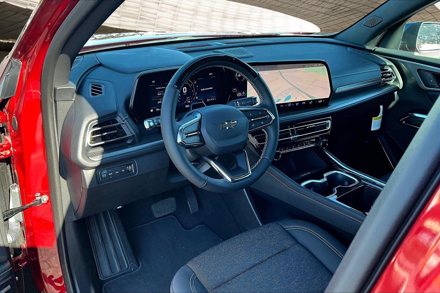 2025 Chevrolet Traverse LT - Photo 7