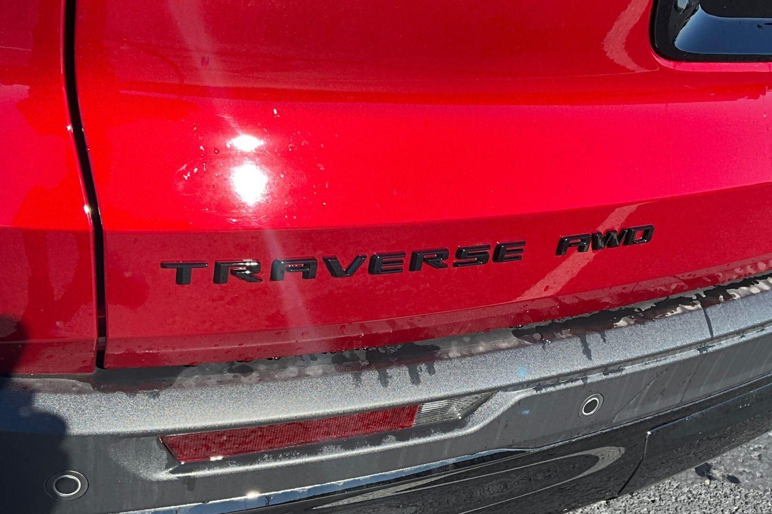 2025 Chevrolet Traverse LT - Photo 8
