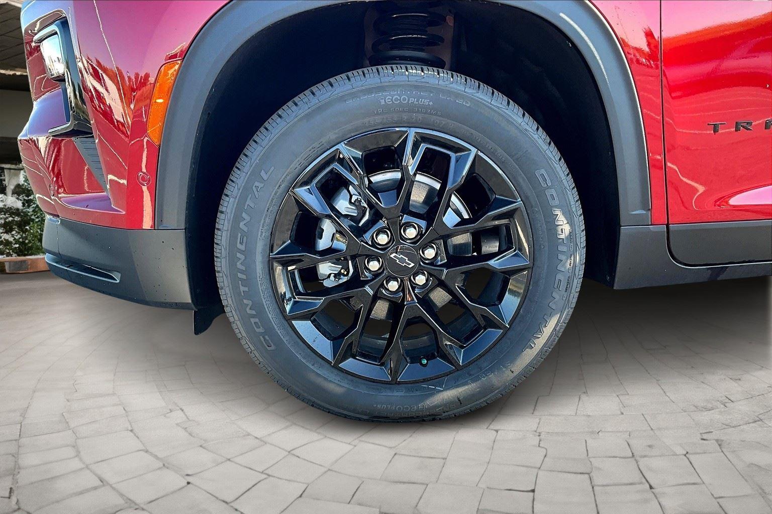 2025 Chevrolet Traverse LT - Photo 12