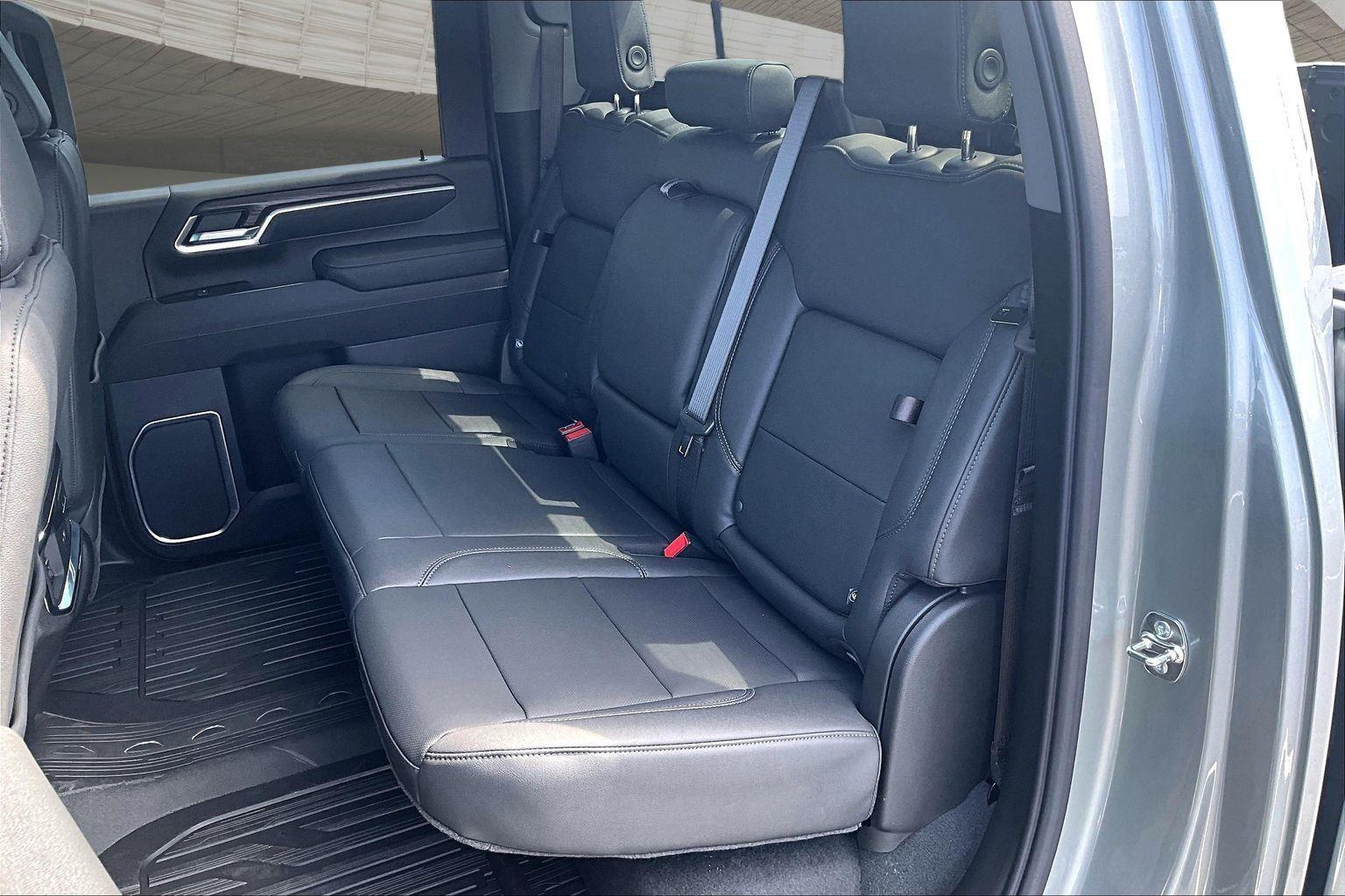 2026 GMC Sierra 2500HD SLT - Photo 32