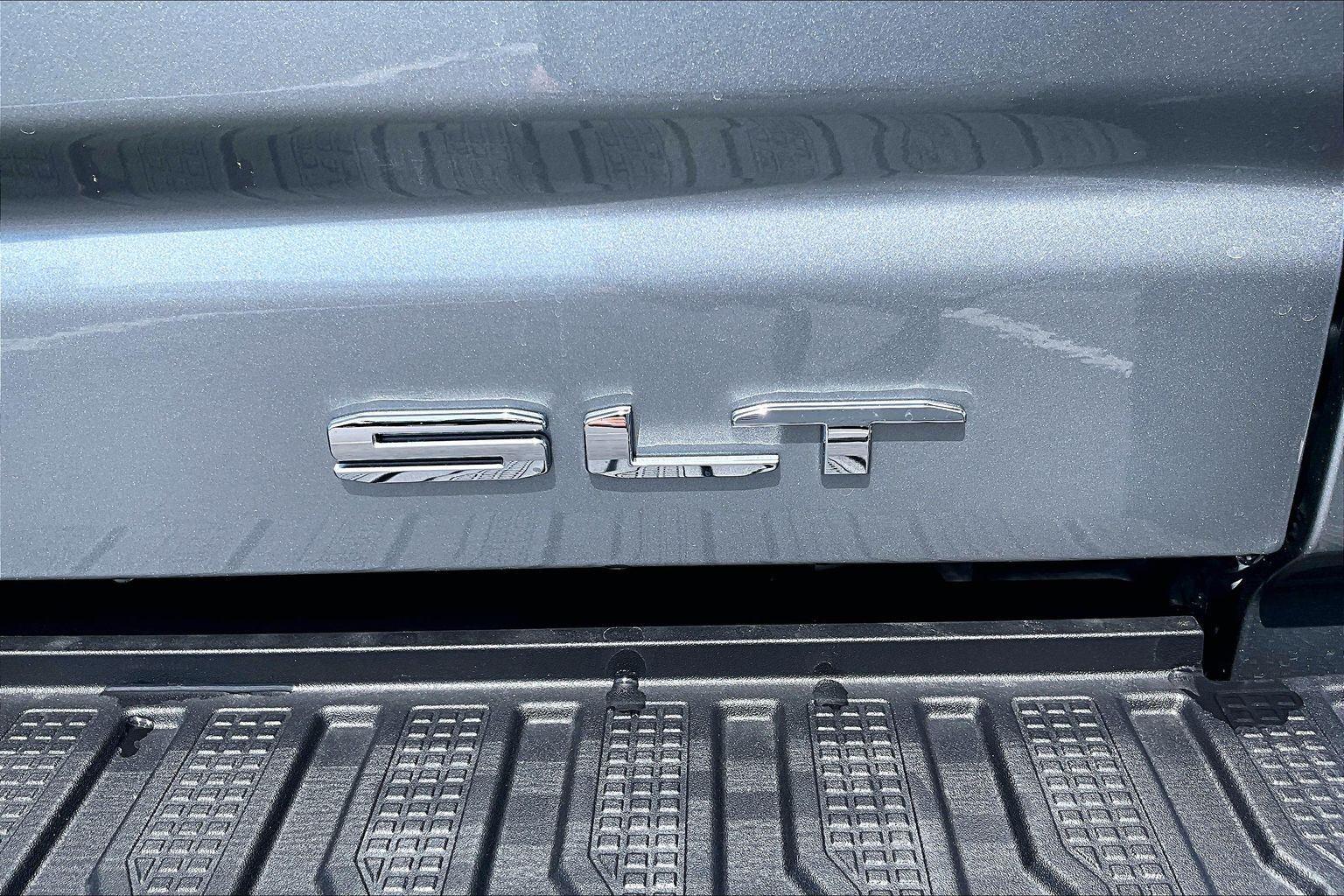 2026 GMC Sierra 2500HD SLT - Photo 10